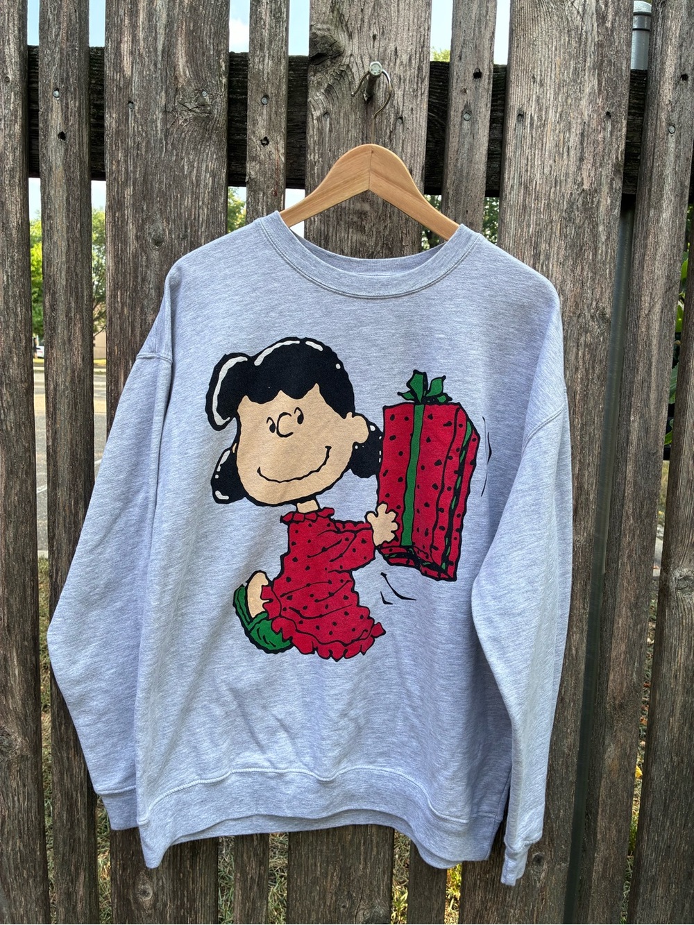 Peanuts Snoopy Lucy Christmas Winter Present Festive Holiday Sweater Women’s XL - Picture 6 of 7